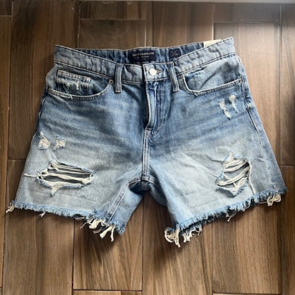 BRAND NEW LUCKY JEAN SHORTS SIZE 6